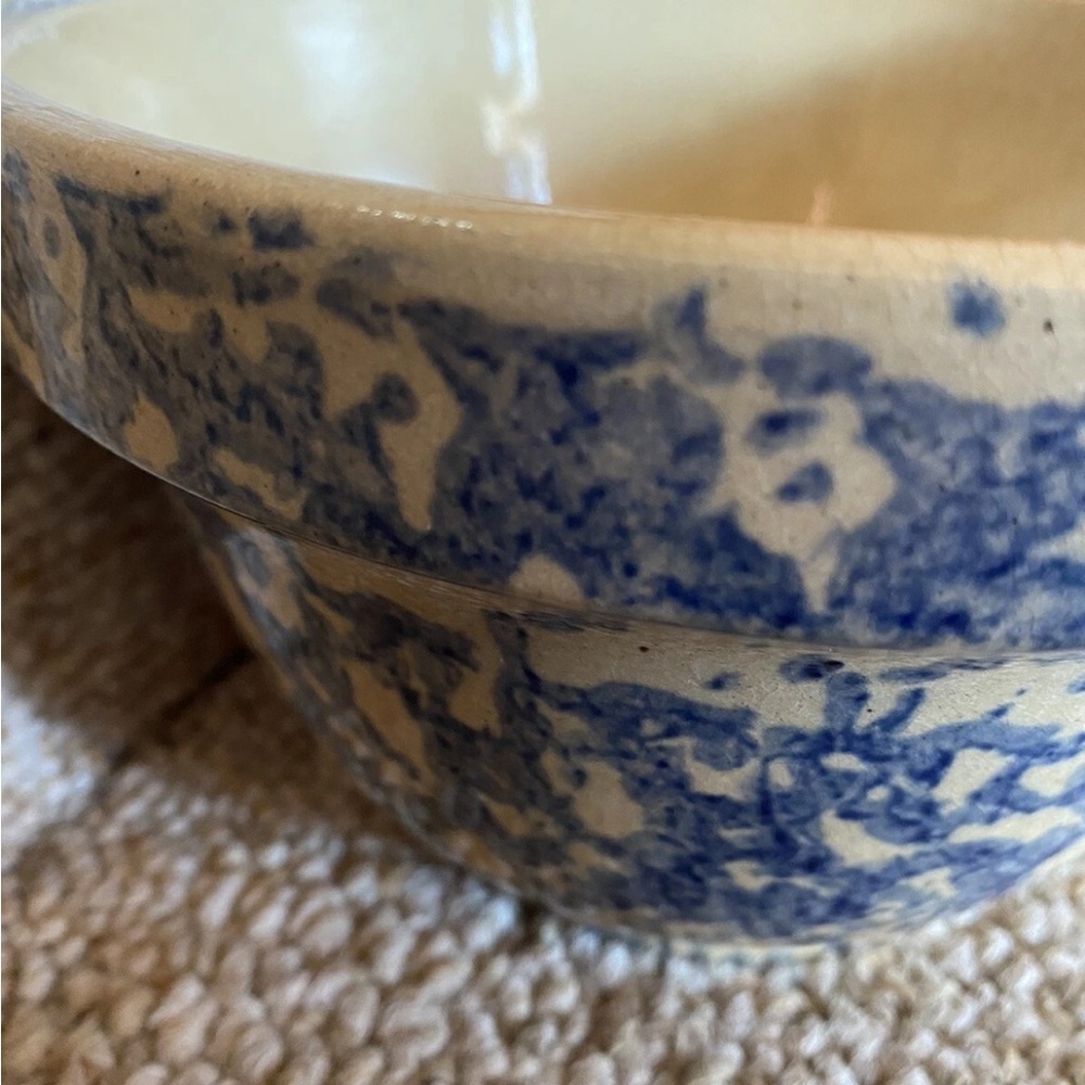 Vintage Robinson Ransbottom Pottery Roseville, OH Mixing Bowl Blue Spongeware - Picture 4 of 12